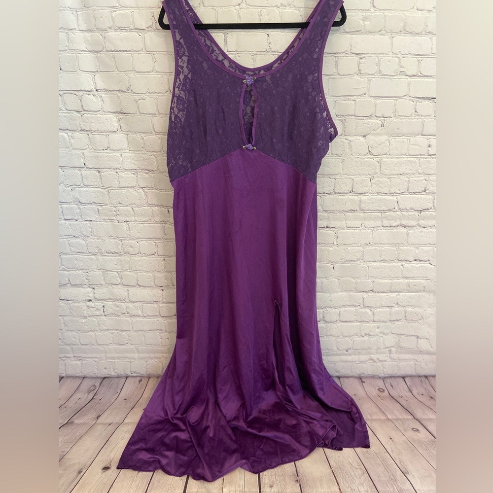 3X Deep Purple Lace / Satin Nightgown